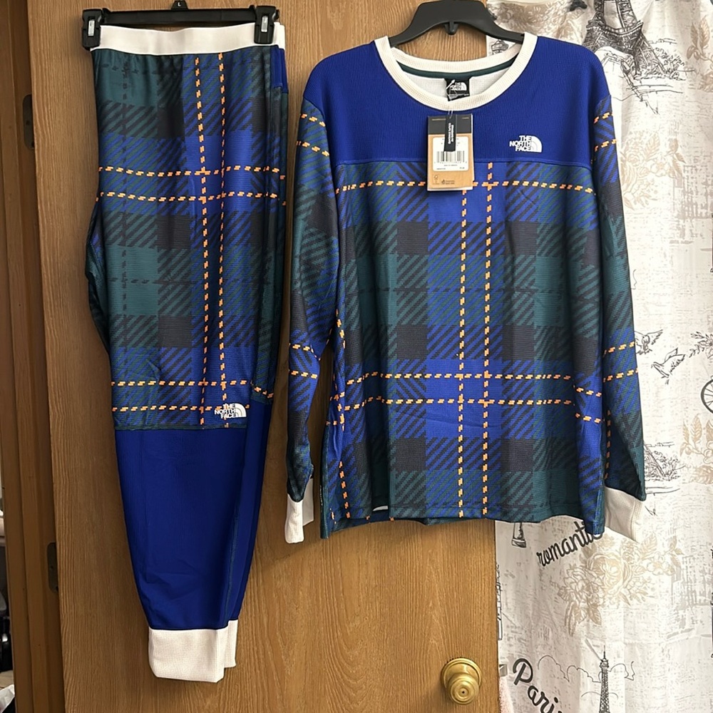 North Face new 2 piece with tags